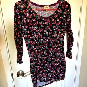 Floral quarter length top